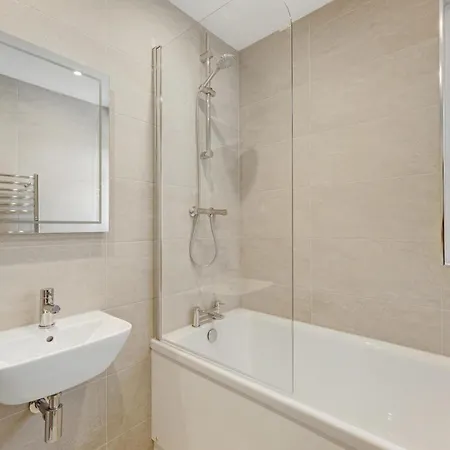 2 Bed In Oc-lr038