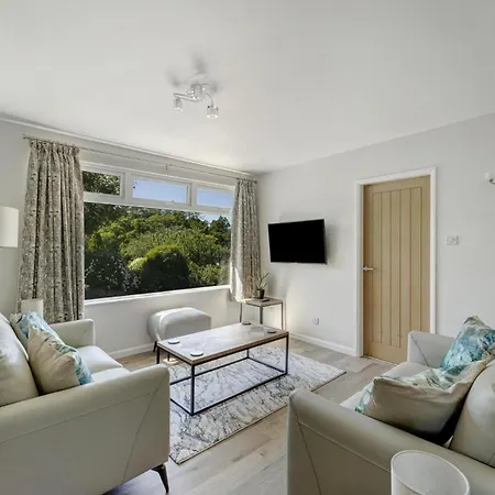 2 Bed In Oc-lr038 *